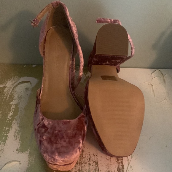 ASOS size 7 - Picture 3 of 3